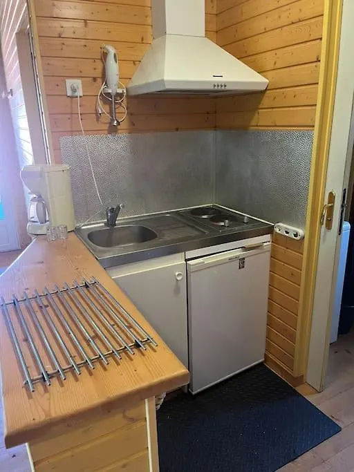 Chalet Les Pieds Dans L'Eau Lacapelle-Viescamp 0*,
