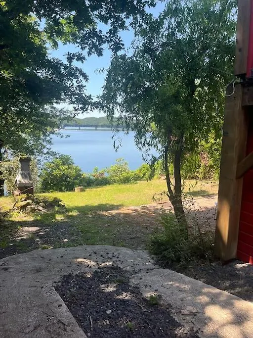 Chalet Les Pieds Dans L'Eau Lacapelle-Viescamp